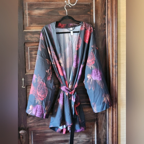 CACIQUE Intimates Silky Robe with Kimono Sleaves in Cumberland Rose - Size 18/20 - Picture 5 of 8